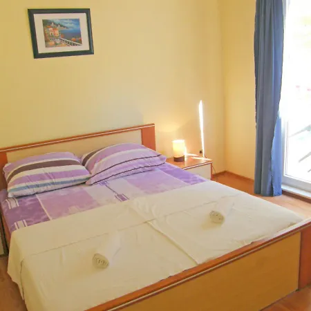 Jurica Apartment *