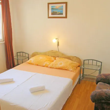 Jurica Apartment Primosten