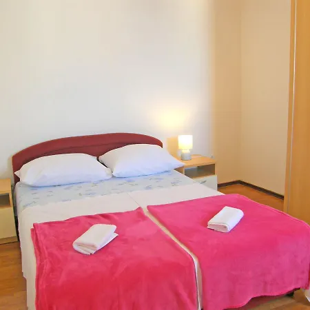 Apartment Jurica Primosten